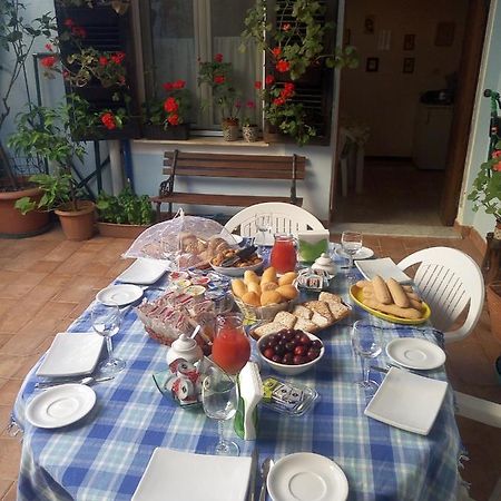 I Tre Scalini Bed & Breakfast Stintino Exterior foto