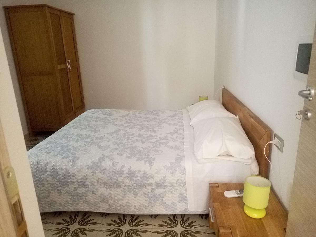 I Tre Scalini Bed & Breakfast Stintino Exterior foto